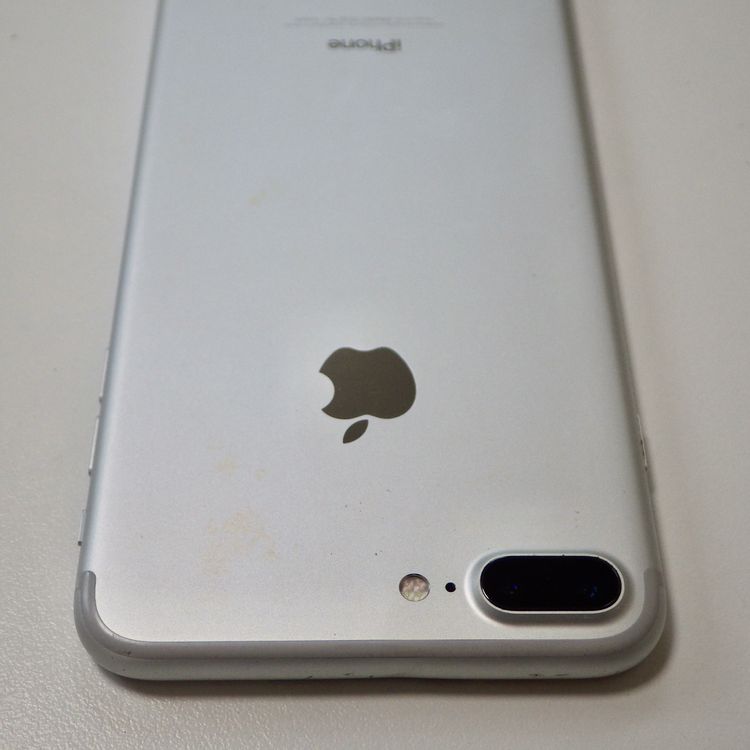 SIM�ե꡼ iPhone7 Plus 32GB ����94% ����С� ����̵��