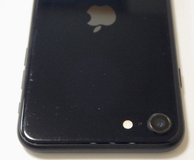 SIM�ե꡼ iPhone SE(��3����) 128GB ����94% �ߥåɥʥ��� ����̵��