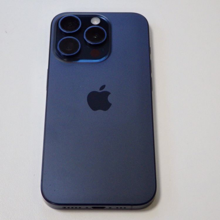 Ķ���� SIM�ե꡼ iPhone 15 Pro 256GB �֥�å� ����85% ����̵��