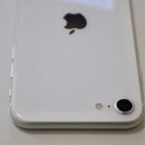 SIM�ե꡼ iPhone SE(�裲����) 64GB �ۥ磻�� ����79% ����̵��