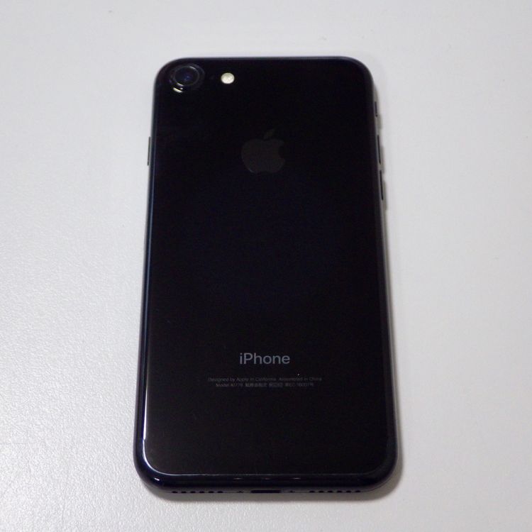 SIM�ե꡼ iPhone7 128GB �����åȥ֥�å� ����79% ����̵��