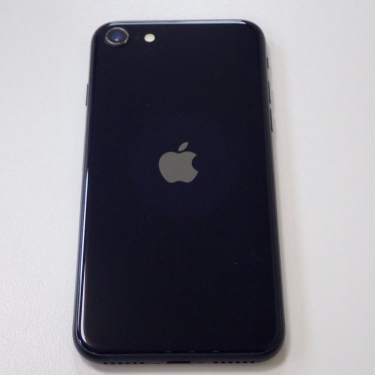 SIM�ե꡼ iPhone SE(��3����) 128GB ����86% �ߥåɥʥ��� ����̵��