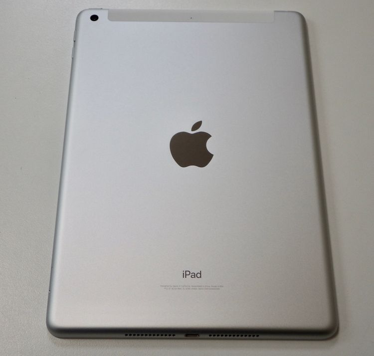 ̤���� SIM�ե꡼ iPad ��6���� Wi-Fi+Cellular 32GB ����100%