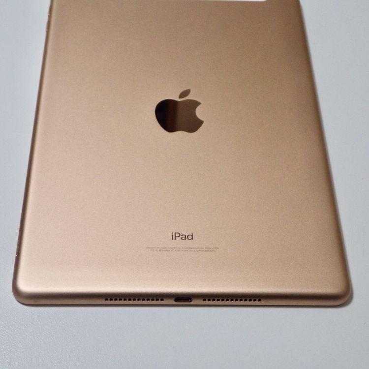 SIM�ե꡼ iPad(��6����) Wi-Fi + Cellular 32GB ����85% ����̵��