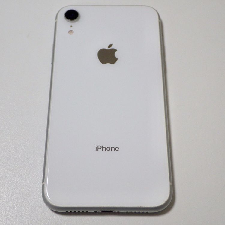 SIM�ե꡼ iPhoneXR 128GB  ����74% �ۥ磻�� ����̵��