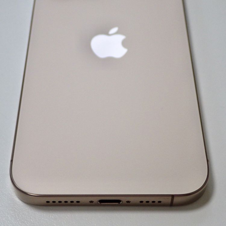 Ķ���� SIM�ե꡼ iPhone16 Pro Max 256GB ����89% �ǥ����ȥ����˥���