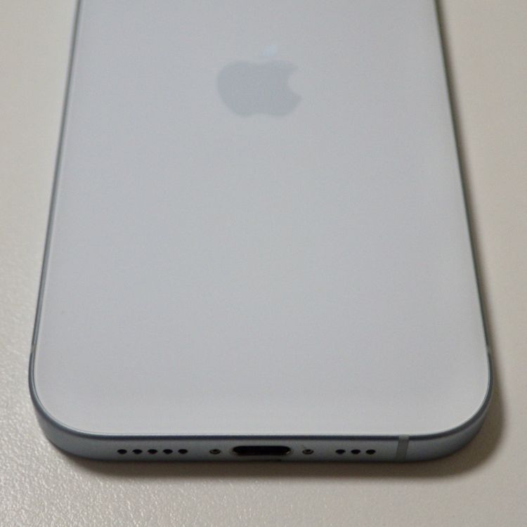 SIM�ե꡼  iPhone15 256GB �֥롼 ����86% ����̵��