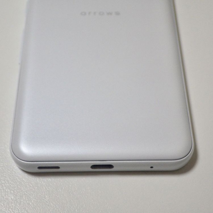 Ķ���� SIM�ե꡼ au arrows FCG01 �ۥ磻�� ����̵��