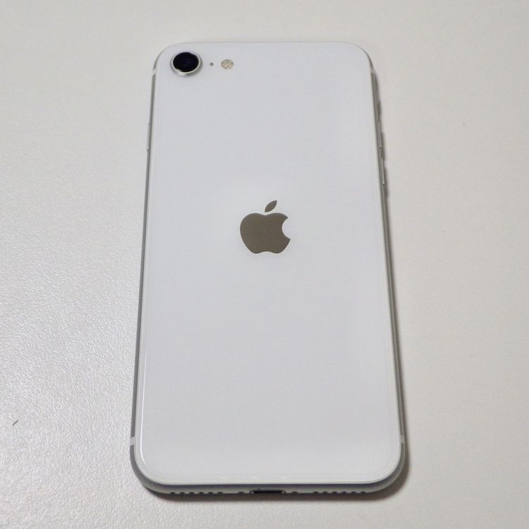 SIM�ե꡼ iPhone SE(�裲����) 64GB �ۥ磻�� ����93% ����̵��