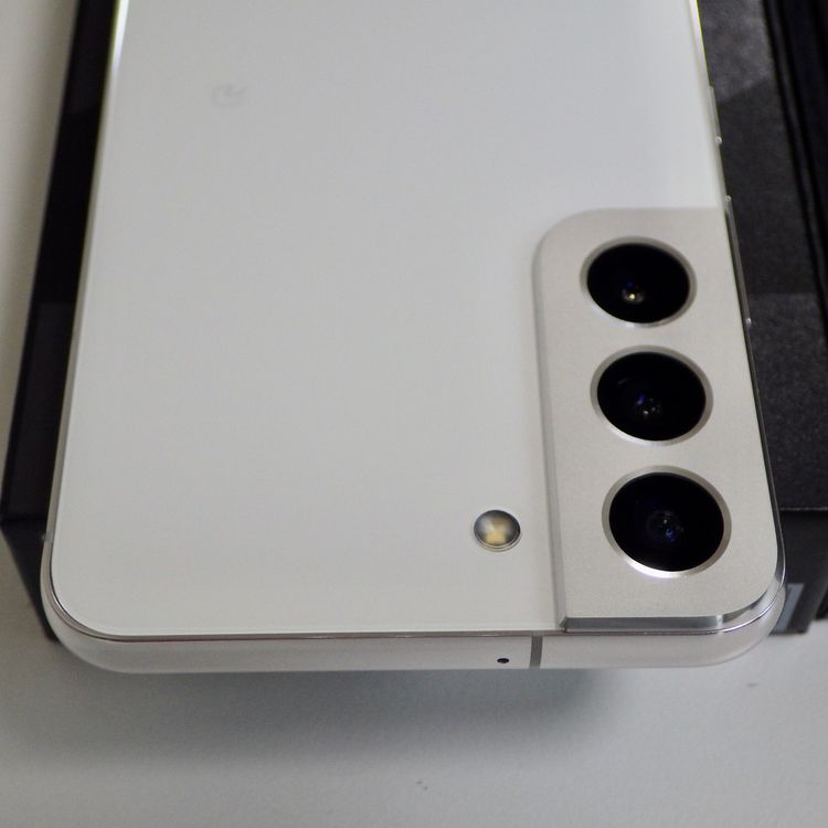 Ķ���� SIM�ե꡼ au Galaxy S22 SCG13 �ۥ磻�� ����̵��