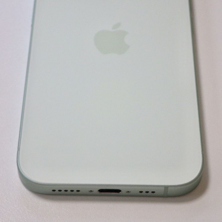 Ķ���� SIM�ե꡼ iPhone15 256GB ���꡼�� ����84% ����̵��