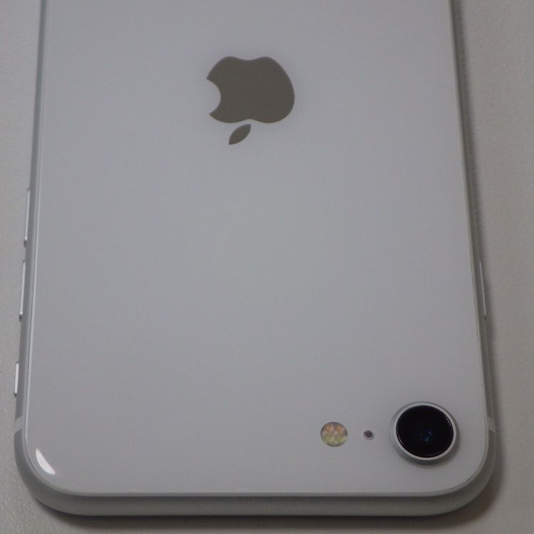 SIM�ե꡼ iPhone SE(�裲����) 64GB �ۥ磻�� ����86% ����̵��