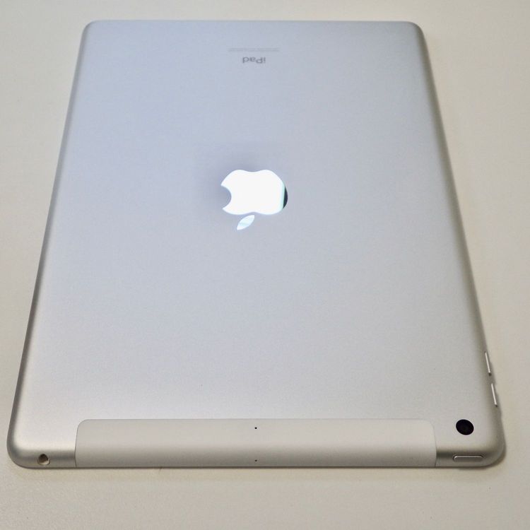 SIM�ե꡼ iPad(��7����) Wi-Fi + Cellular 32GB ����̵��