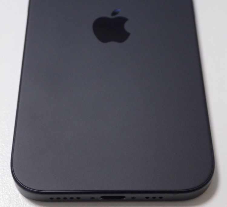 Ķ���� SIM�ե꡼ iPhone15 256GB �֥�å� ����86% ����̵��