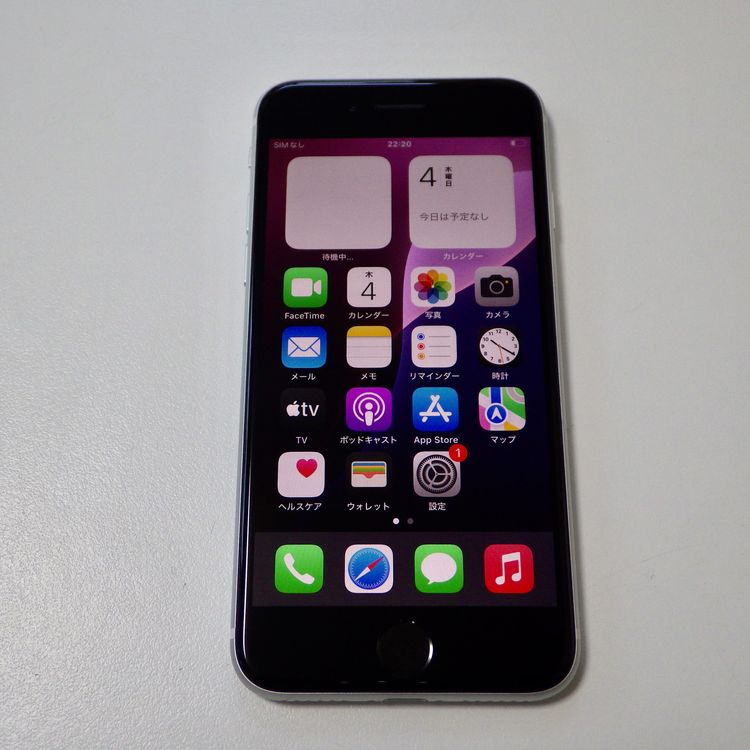 SIM�ե꡼ iPhone SE(�裲����) 64GB ����89% �ۥ磻�� ����̵��