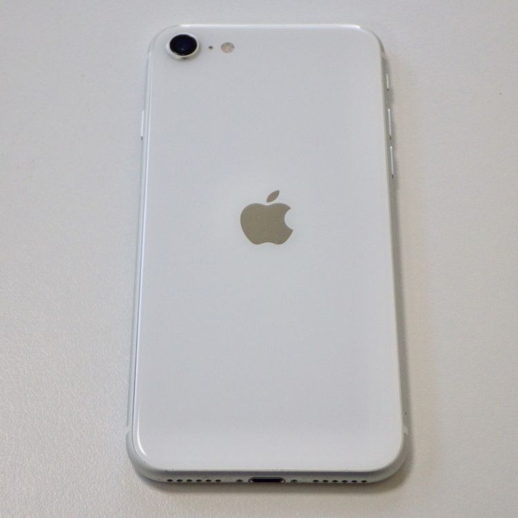 SIM�ե꡼ iPhone SE(�裲����) 64GB �ۥ磻�� ����79% ����̵��