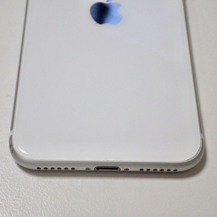 SIM�ե꡼ iPhone SE(�裲����) 64GB �ۥ磻�� ����91% ����̵��