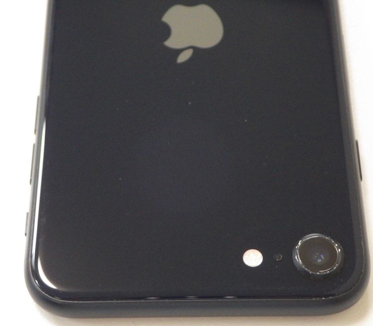 SIM�ե꡼ iPhone SE(��3����) 128GB ����86% �ߥåɥʥ��� ����̵��