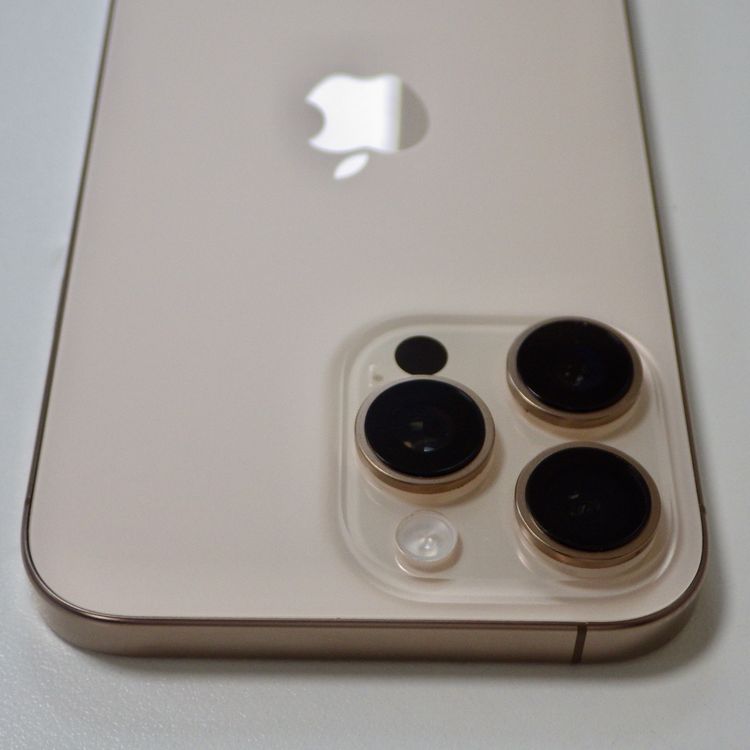 Ķ���� SIM�ե꡼ iPhone16 Pro Max 256GB ����89% �ǥ����ȥ����˥���