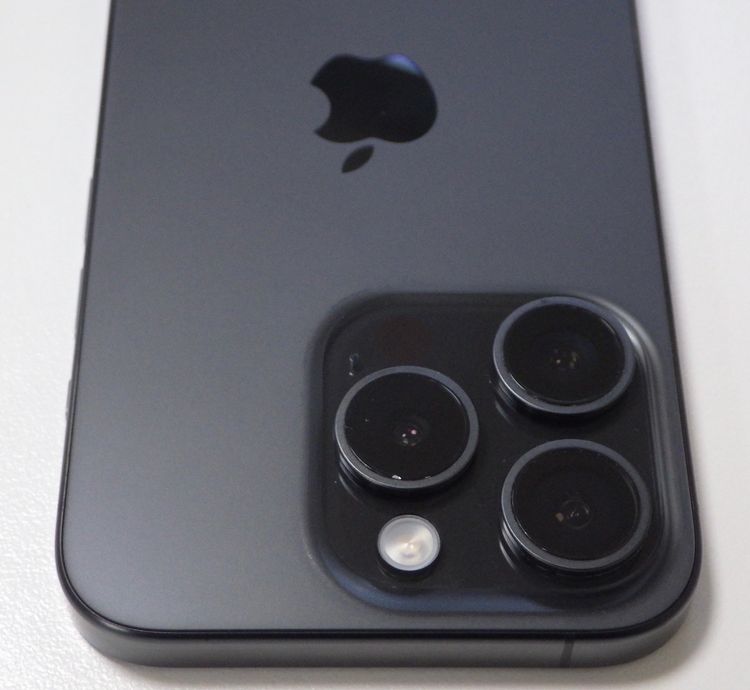 Ķ���� SIM�ե꡼ iPhone15 Pro 256GB �֥�å� ����90% ����̵��