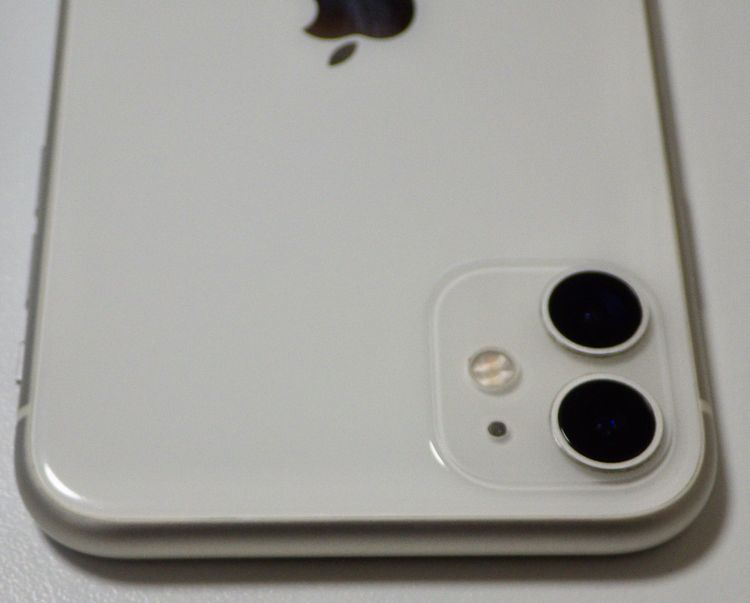 Ķ���� SIM�ե꡼ iPhone11 128GB �ۥ磻�� ����̵��