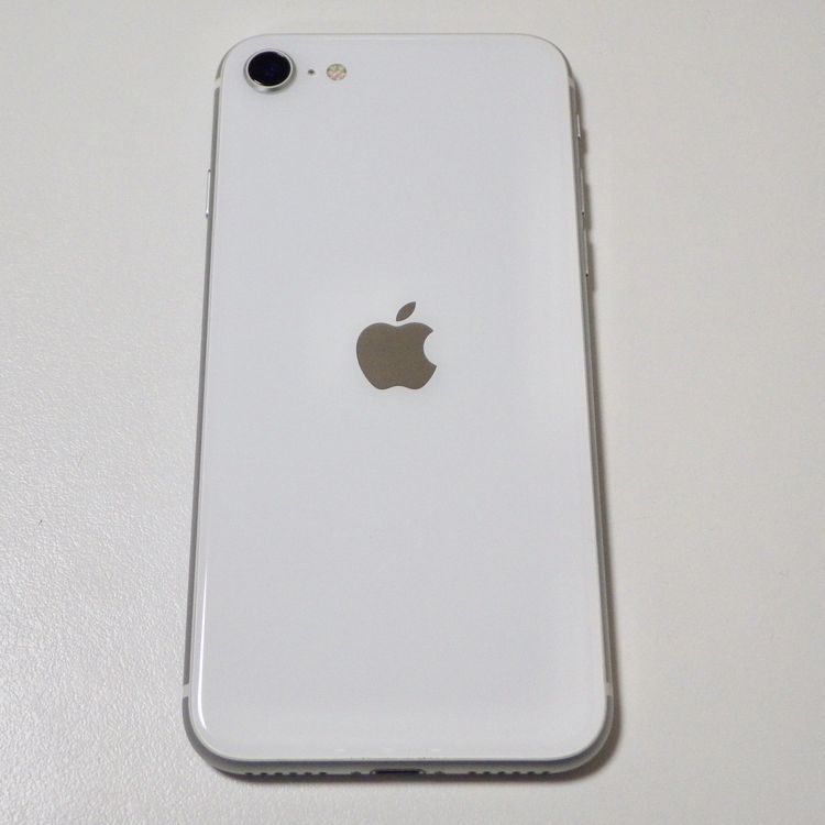 SIM�ե꡼ iPhone SE(�裲����)64GB �ۥ磻�� ����85% ����̵��