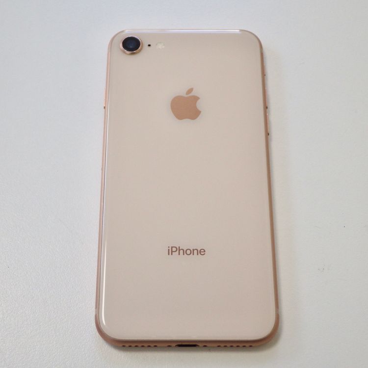 SIM�ե꡼ iPhone8 64GB ������� ����92% ����̵��