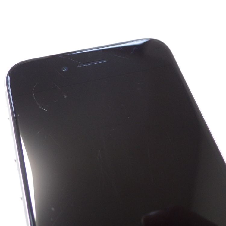 SIM�ե꡼ iPhoneSE2 64GB �ۥ磻�� ����87% ����̵��