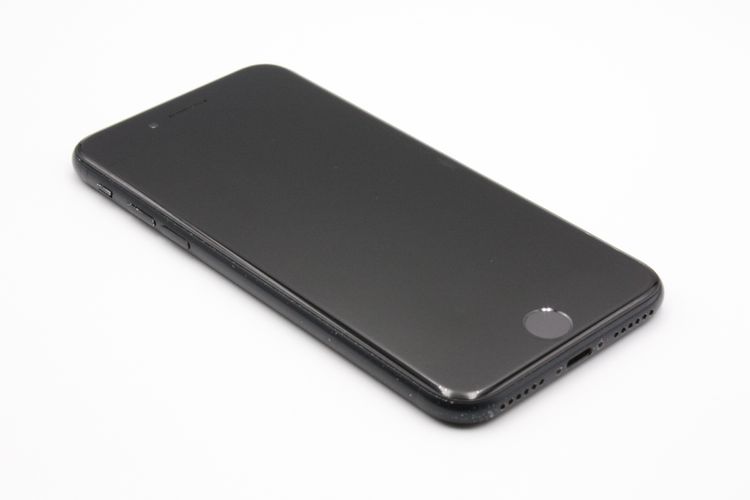 iPhoneSE ��3���� 64GB SIM�ե꡼ �ߥåɥʥ��� C���