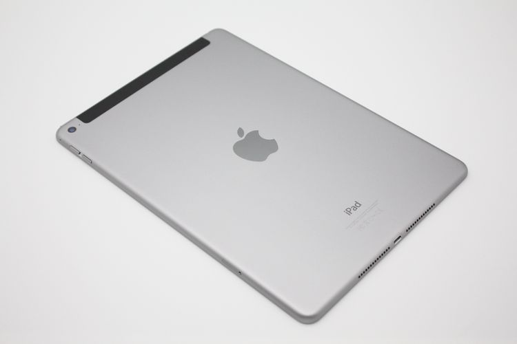 ���� iPad Air 2 Wi-Fi + Cellular 32GB au A���