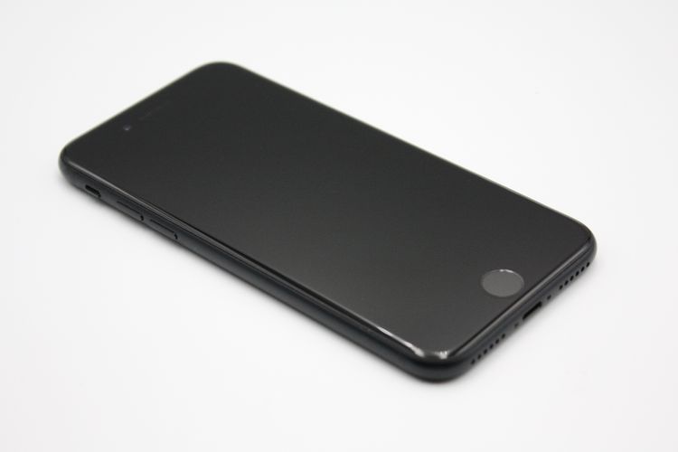 iPhoneSE ��3���� 64GB SIM�ե꡼ �ߥåɥʥ��� B���