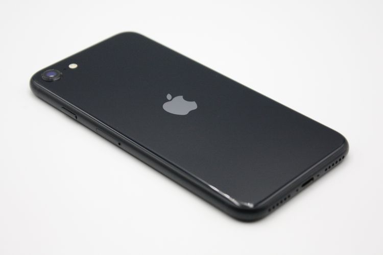 iPhoneSE ��3���� 64GB SIM�ե꡼ �ߥåɥʥ��� B���