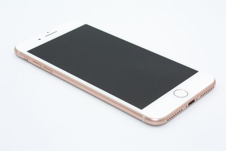 �������ò� �Хåƥ꡼�����ɹ�(98%) iPhone8Plus 64GB SIM���å�����Ѥ�