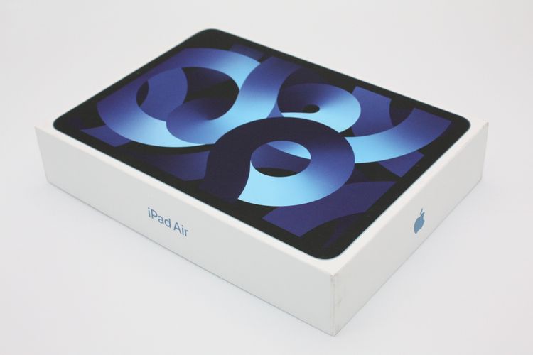 ���� iPad Air ��5���� Wi-Fi 64GB �֥롼 A���