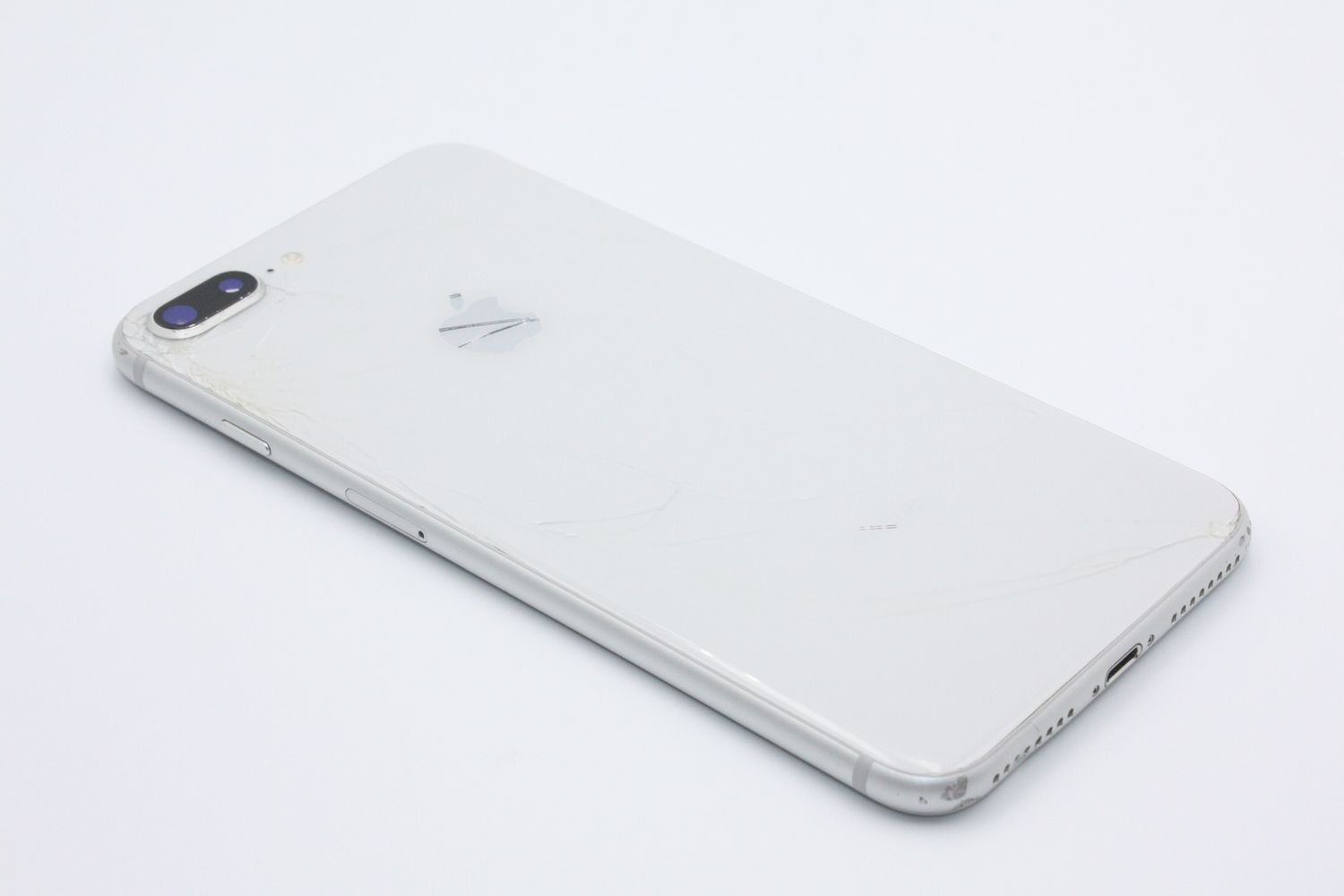 ムスビー｜訳あり特価 iPhone8Plus 64GB シルバー SIMフリー ジャンク 