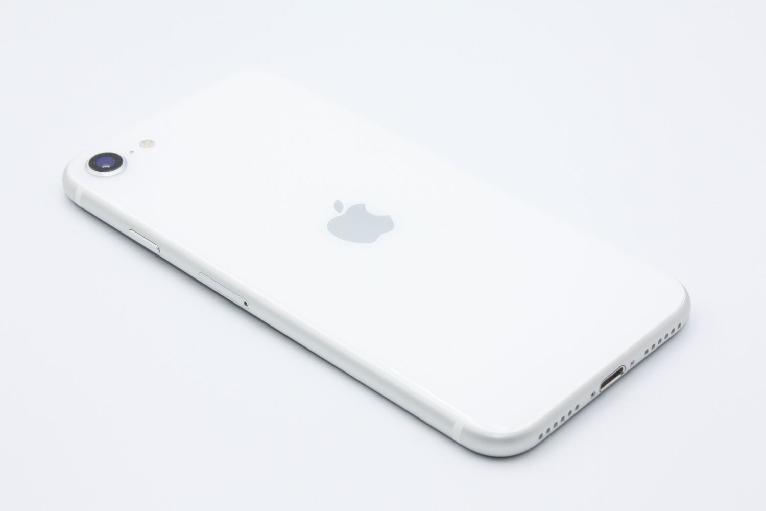 ムスビー｜美品 バッテリー状態良好(95％) iPhoneSE 第2世代 64GB 