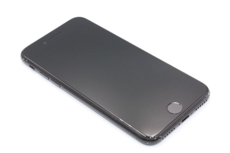 �������ò� iPhoneSE ��2���� 64GB �֥�å� SIM���å�����Ѥ� C���