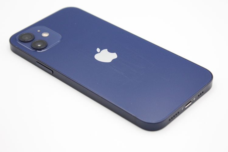 �������ò� �Хåƥ꡼�����ɹ�(97%) iPhone12 64GB �֥롼 �å��