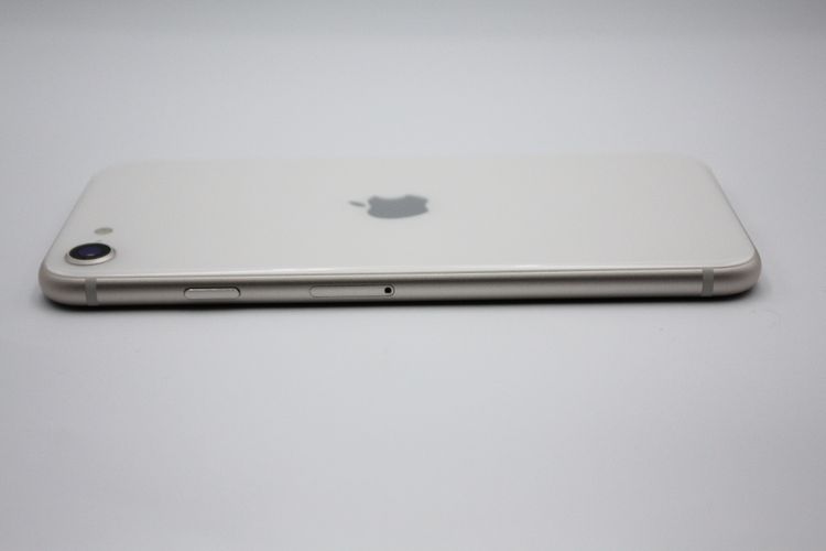 ���ʥХåƥ꡼�����ɹ�(100%) iPhoneSE ��3���� 64GB SIM�ե꡼