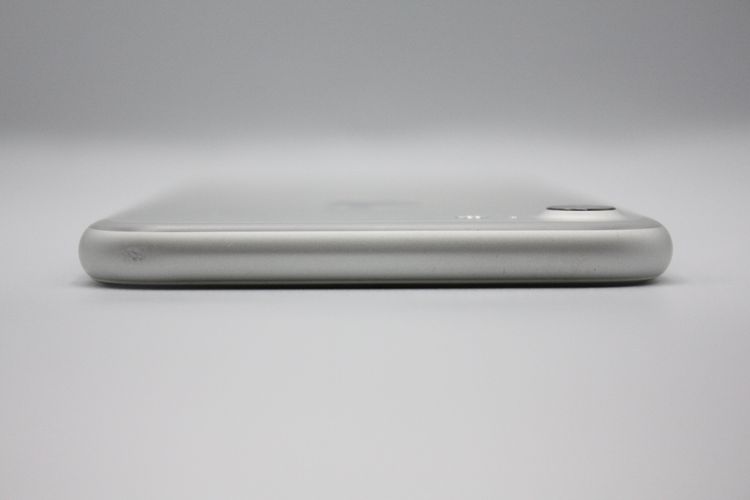 �Хåƥ꡼�����ɹ�(95%) iPhone7 32GB SIM���å�����Ѥ� ����С� B���