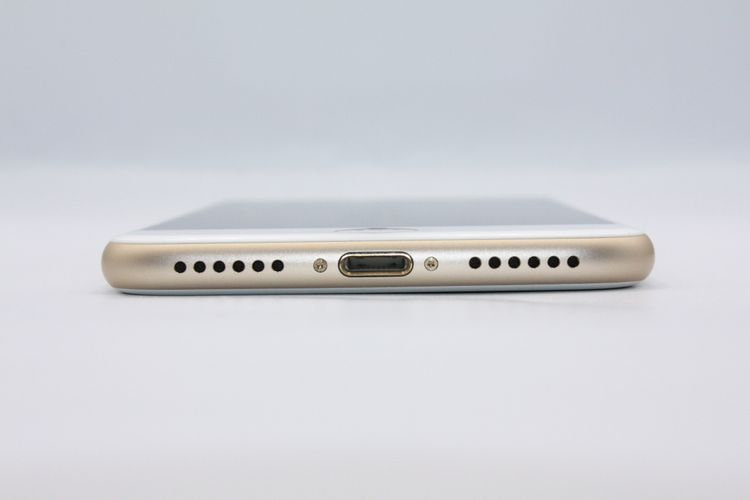 iPhone7 32GB SIM���å�����Ѥ� ������� B���