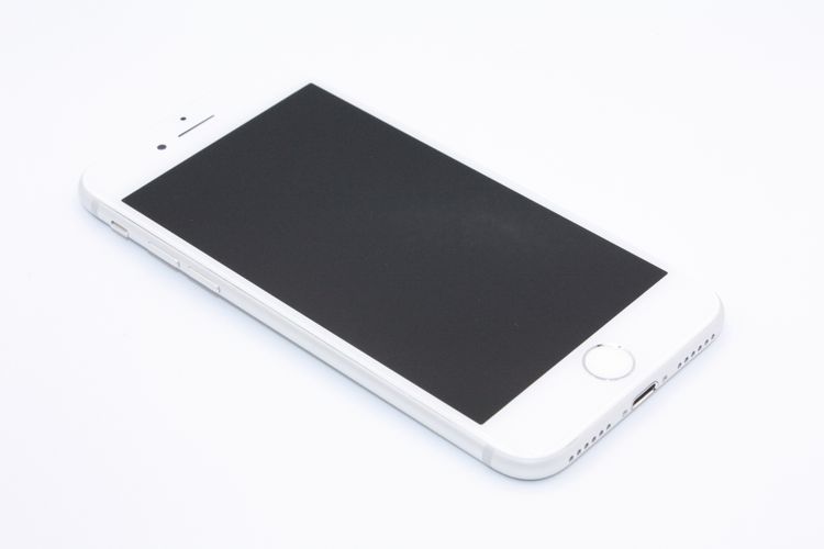 iPhone7 32GB SIMåѤ С A