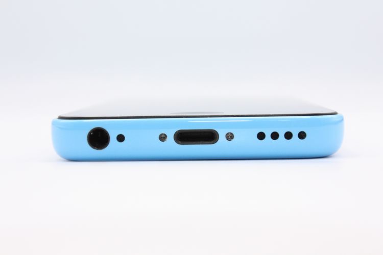 iPhone5c 16GB au �֥롼 B���