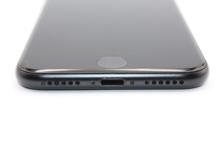 �������ò� iPhoneSE ��3���� 64GB SIM�ե꡼ �ߥåɥʥ���