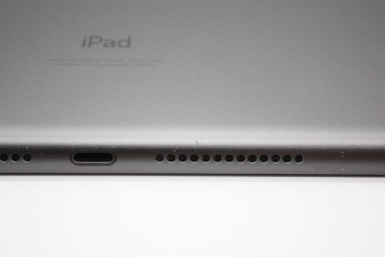 iPad ��9���� 64GB Wi-Fi + Cellular��ǥ� ���ڡ������쥤 B���