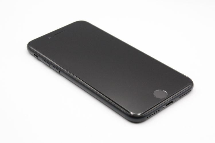 iPhoneSE ��3���� 64GB SIM�ե꡼ �ߥåɥʥ��� B���