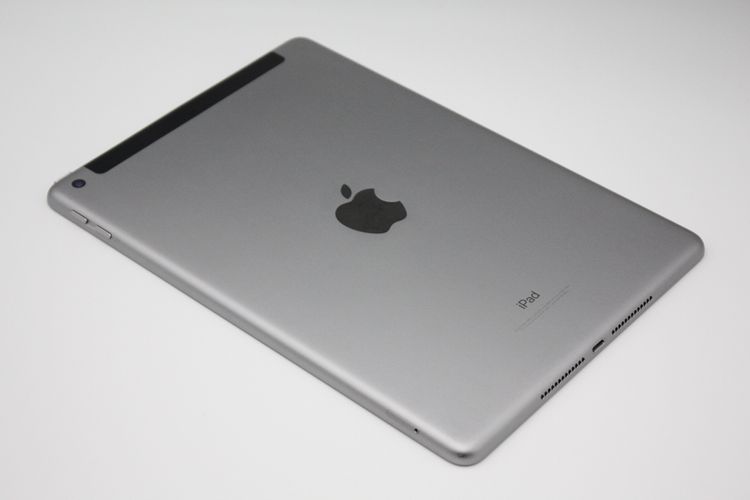 iPad ��5���� Wi-Fi+Cellular��ǥ� 32GB SIM���å�����Ѥ� C���