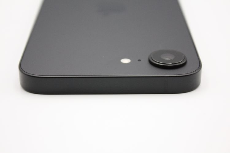 ����Ʊ���� �Хåƥ꡼�����ɹ�(98%) iPhone16e 128GB �֥�å�