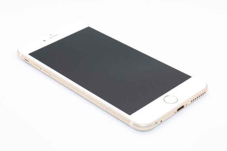 �������ò� iPhone6sPlus 16GB ������� SIM���å�����Ѥ� C���