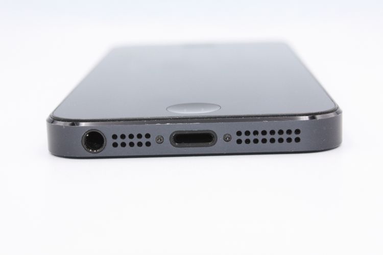 �������ò� iPhone5 16GB au �֥�å������졼�� C���